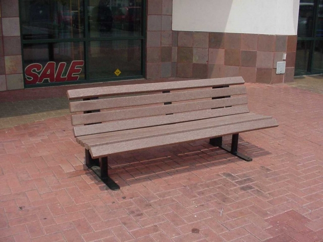 Bench built with MAXiTUF plastic lumber, Medford Oregon